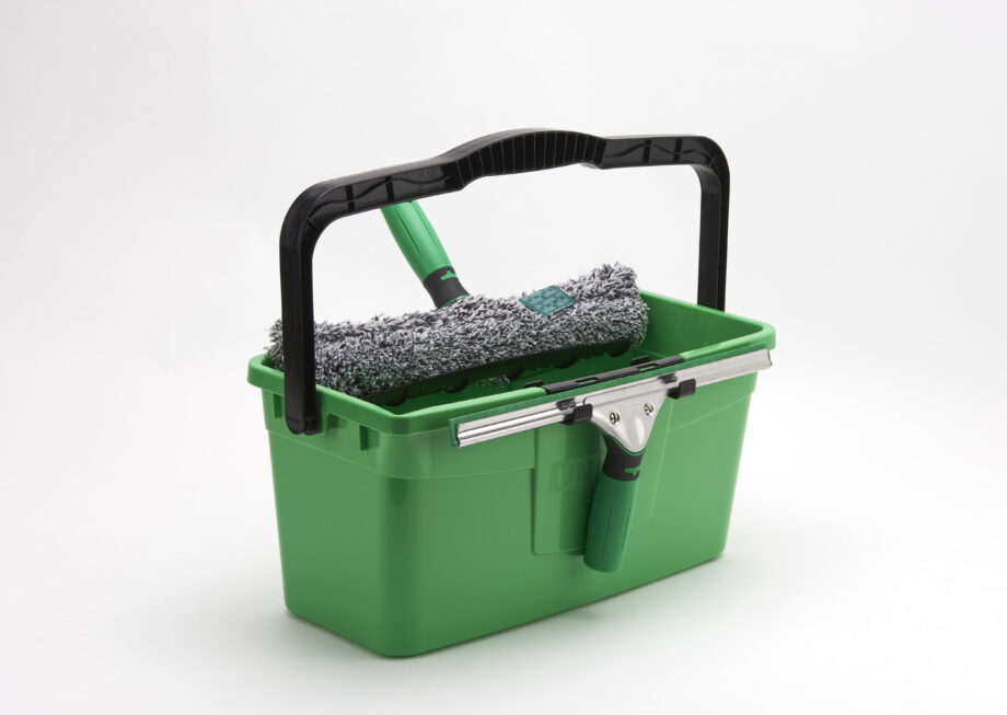 Seau de 12 litres couleur verte Unger avec porte outils.