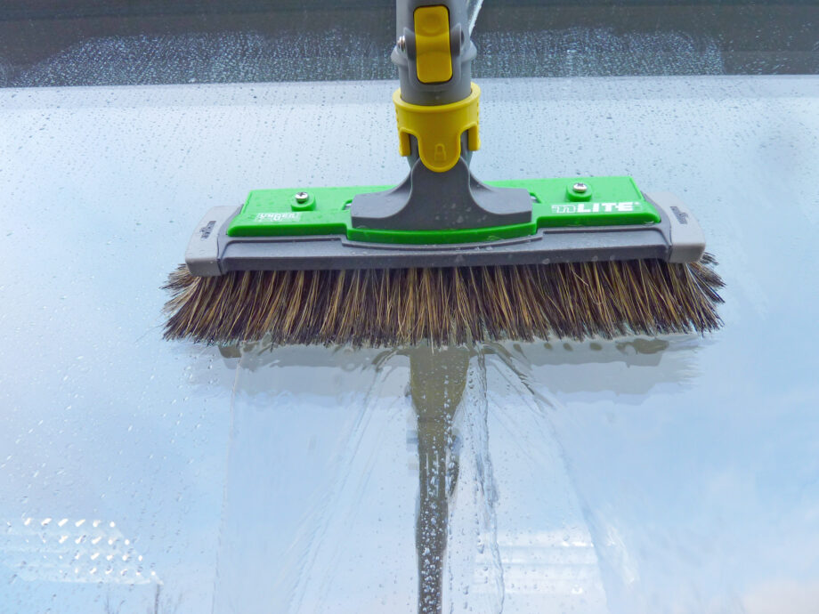 Brosse Unger hybride nLite 28 cm