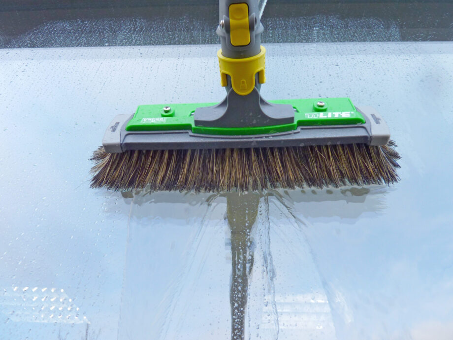 Brosse Unger hybride nLite 28 cm