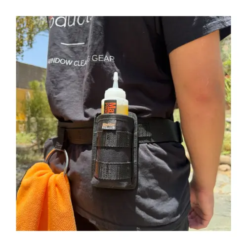 Petit porte-bouteille Maykker Small Bottle Holder avec bouteille de 240 ml incluse